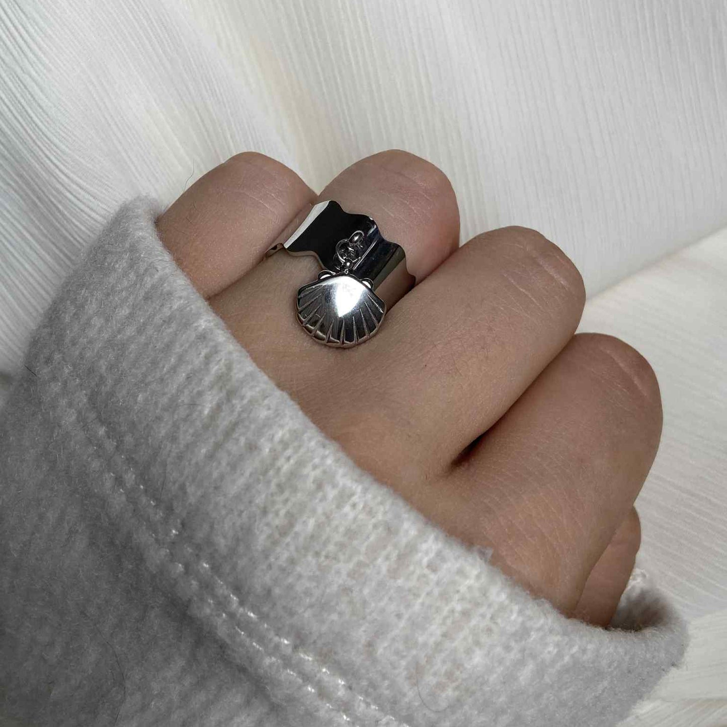 BAGUE | MIA