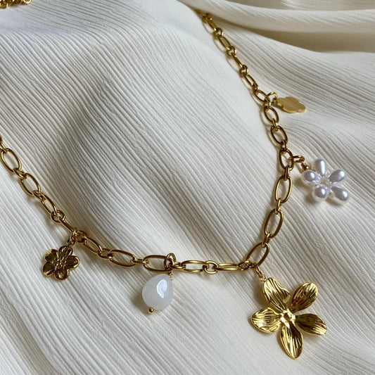 COLLIER | MARIA